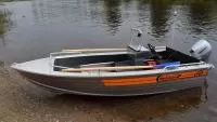 Алюминиевая лодка Wellboat-42 консоль