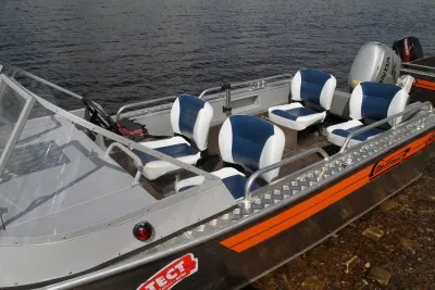 Фото Алюминиевая лодка Wellboat-45i (Вельбот) в интернет-магазине "Моторыбак" Фото Алюминиевая лодка Wellboat-45i (Вельбот) в интернет-магазине Моторыбак