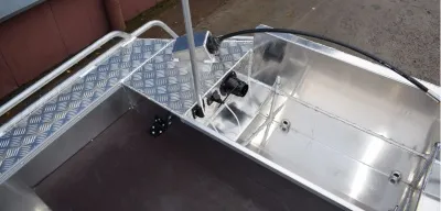 Фото Алюминиевая лодка Wellboat-47МDC (Вельбот) в интернет-магазине "Моторыбак" Фото Алюминиевая лодка Wellboat-47МDC (Вельбот) в интернет-магазине Моторыбак