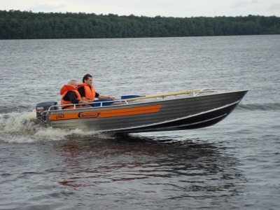 Фото Алюминиевая лодка Wellboat-46 румпельное управление в интернет-магазине Моторыбак